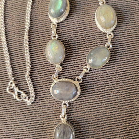 Elegant Silver and Gray Stone Necklace - Picture 7 of 7